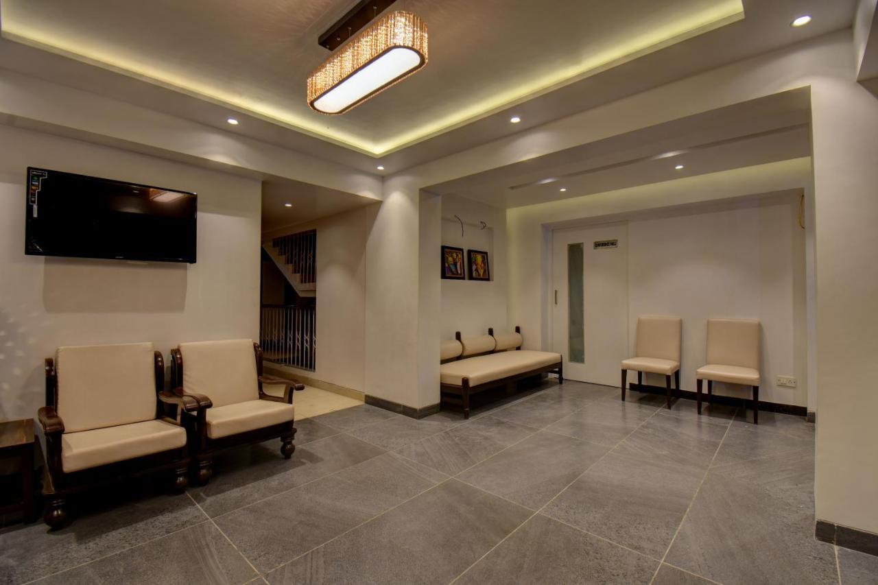 Elite Hotel Lonavla Zewnętrze zdjęcie