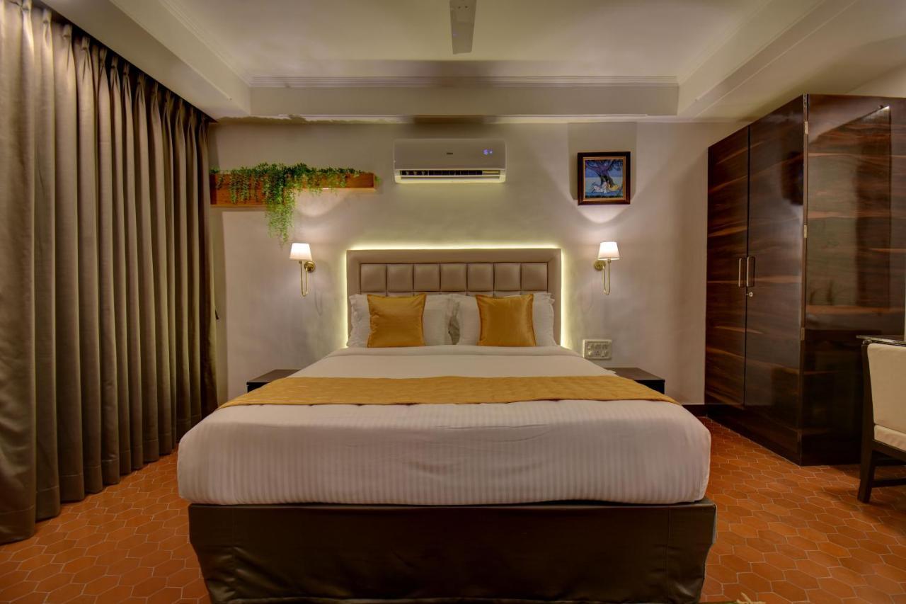 Elite Hotel Lonavla Zewnętrze zdjęcie