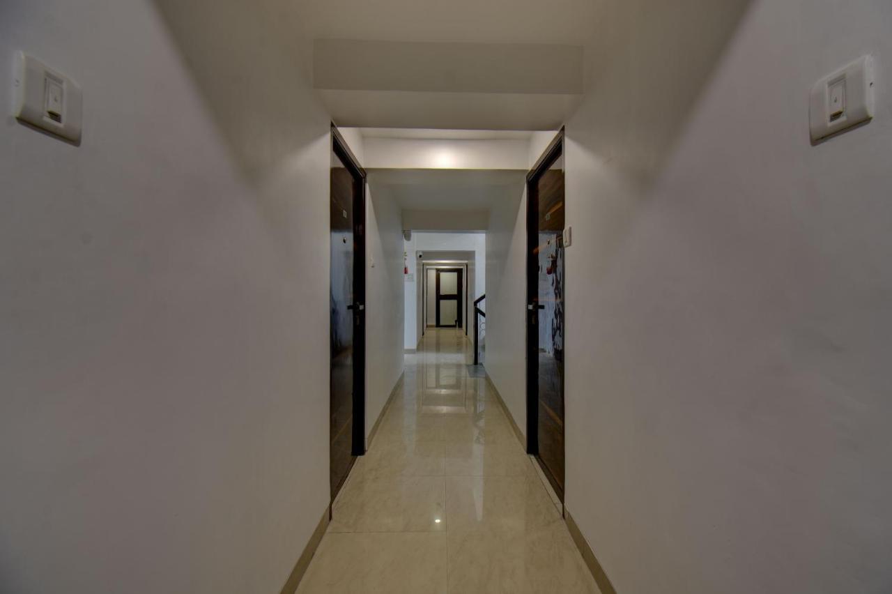 Elite Hotel Lonavla Zewnętrze zdjęcie
