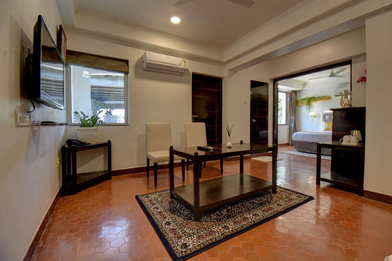 Elite Hotel Lonavla Zewnętrze zdjęcie