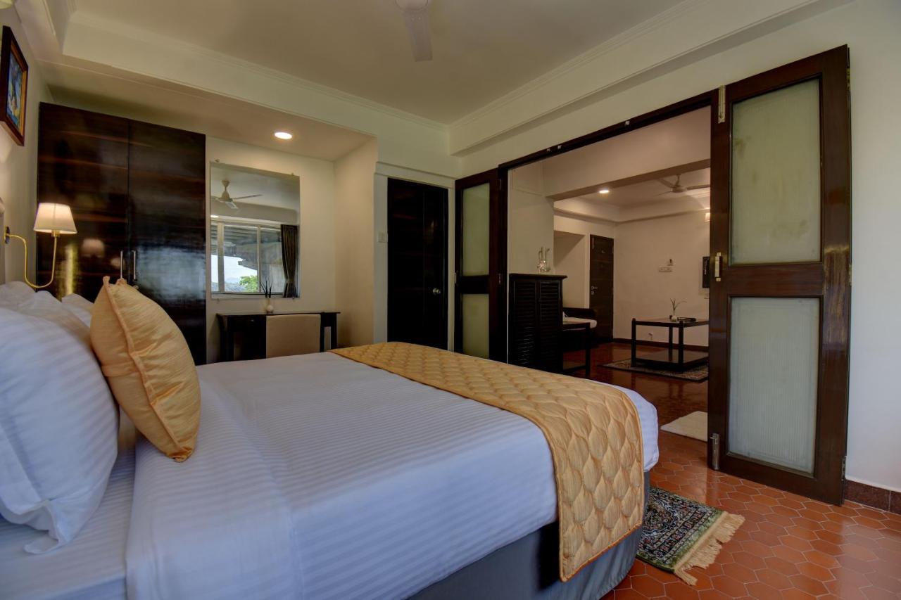 Elite Hotel Lonavla Zewnętrze zdjęcie