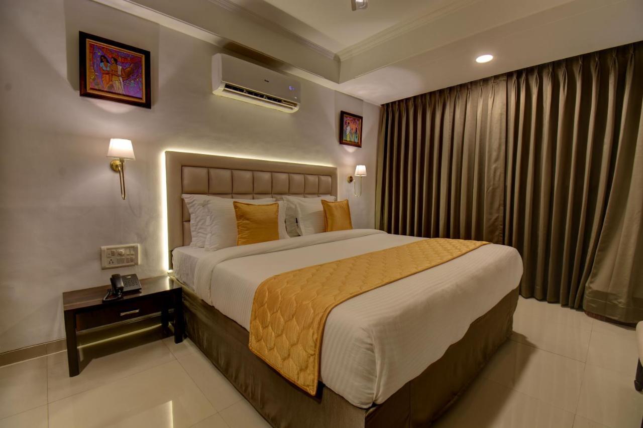 Elite Hotel Lonavla Zewnętrze zdjęcie