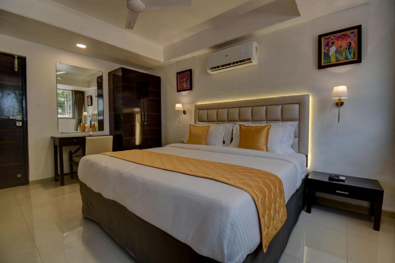 Elite Hotel Lonavla Zewnętrze zdjęcie