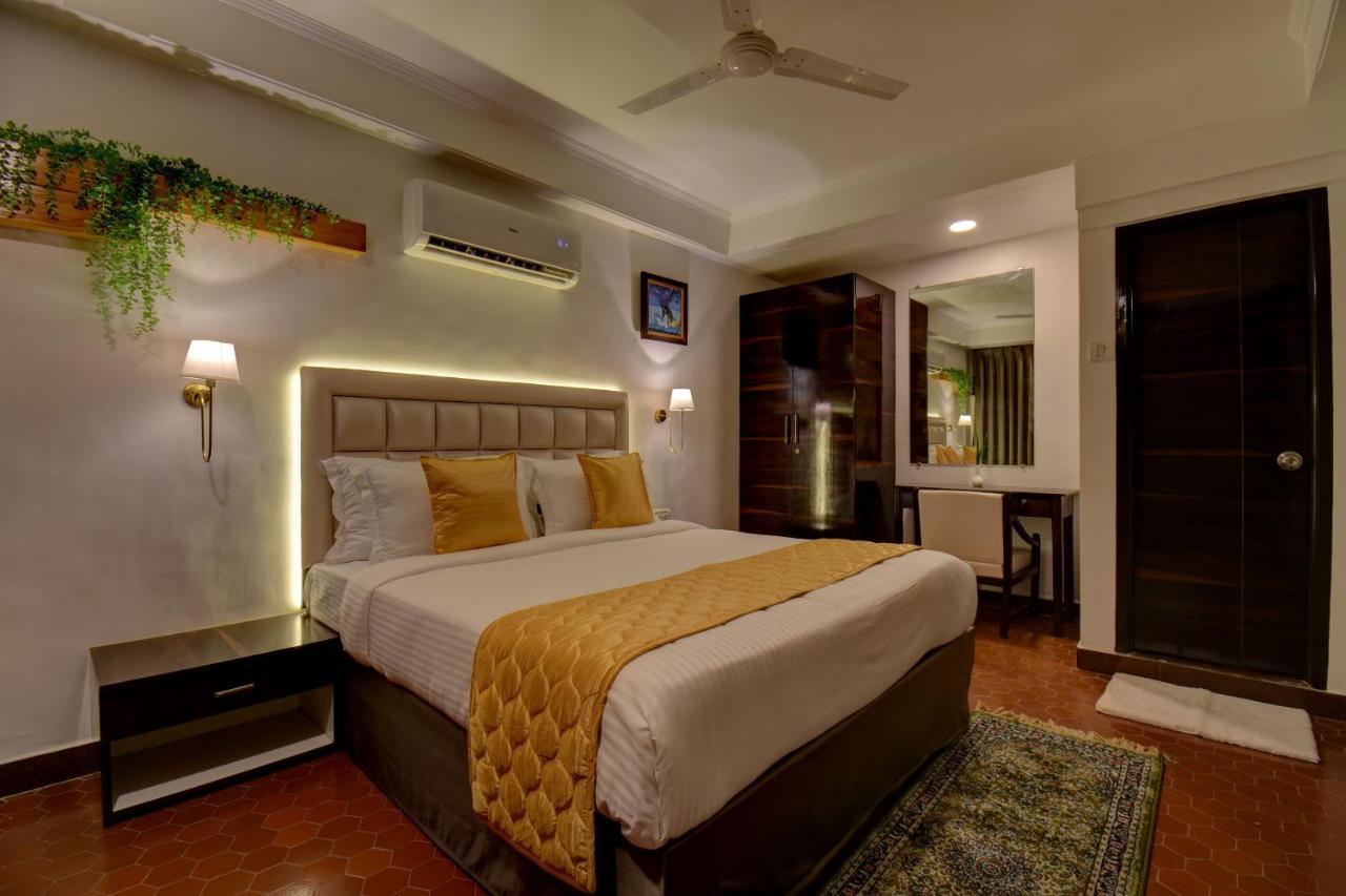 Elite Hotel Lonavla Zewnętrze zdjęcie
