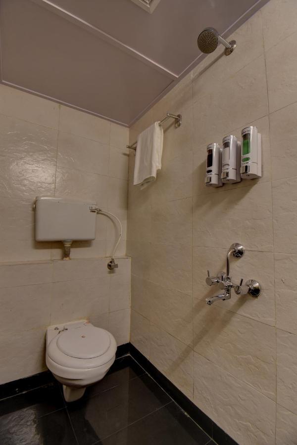 Elite Hotel Lonavla Zewnętrze zdjęcie